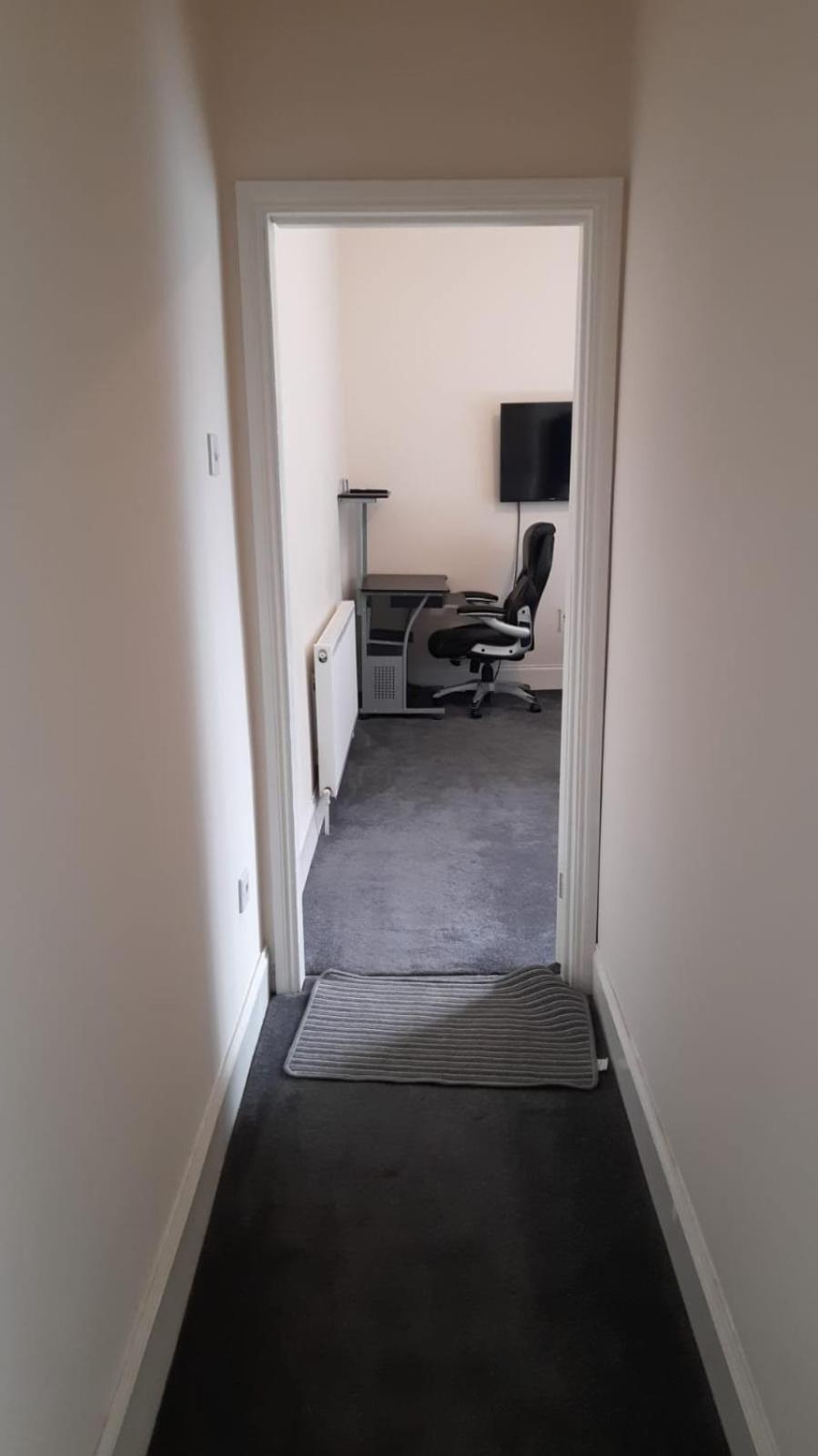 Lovely Bedroom With Shared Kitchen & Bathroom Free Parking Walsall Exterior foto